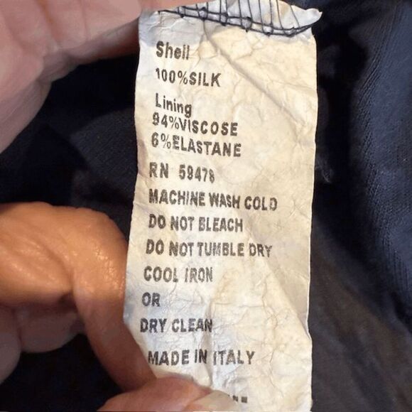 Piazza Roma Silk Blouse Navy Blue Print Fitted Lining 1/2 Sleeve Size Small - Picture 6 of 9